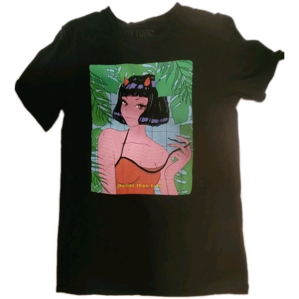 Hot Topic/Unisex Med t-shirt/ Devilish Vixen On Front Sassy‎ Hot